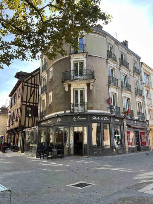 Magnifique Appartement Familiale 6 Personnes 3 Chambres Et 3 Salles De Bain En Hyper Centre Avec Rue Pietonne Parking 20M Troyes Exteriör bild